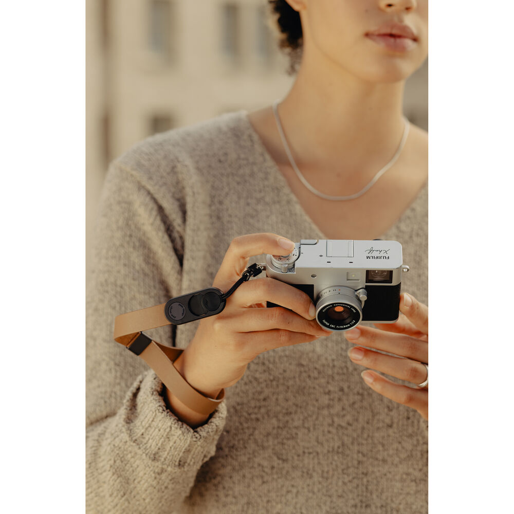 1026048_C.jpg - Peak Design Cuff Leather Camera Wrist Strap (Tan) - Image 3