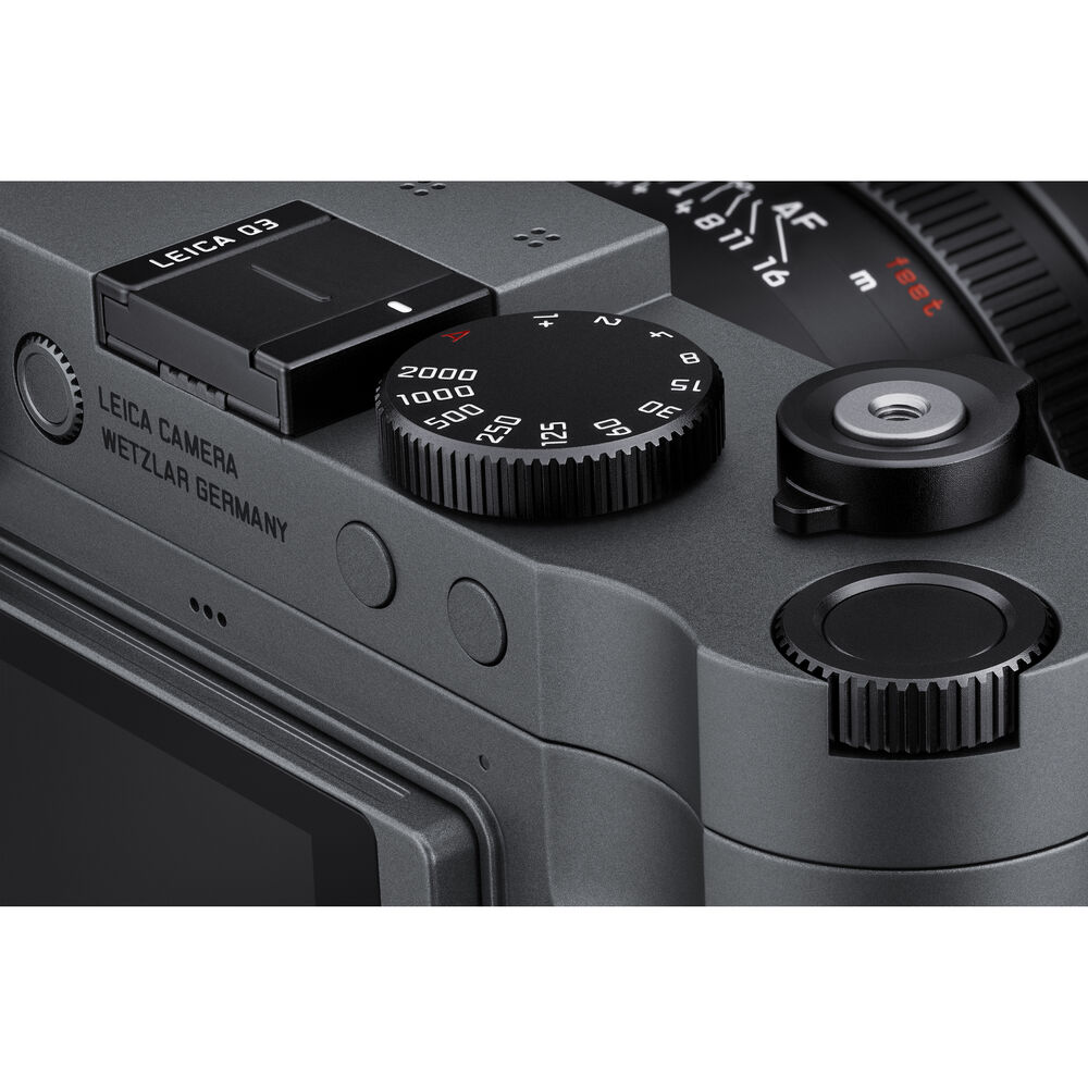 1026418_D.jpg - Leica Q3 Digital Camera (Metal Grey) - Image 4