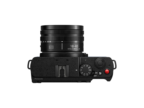 1026908_B.jpg - Panasonic Lumix S9 with Lumix S 18-40mm f/4.5-6.3  &  40mm f/2 Twin Lens Kit Red - Image 2