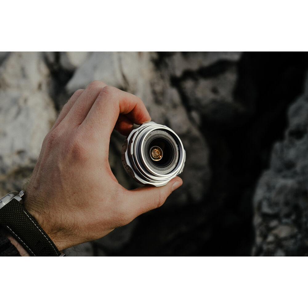 1027008_C.jpg - Thypoch Ksana 21mm f/3.5 ASPH Lens with Lens Hood (Leica M, Silver) - Image 3