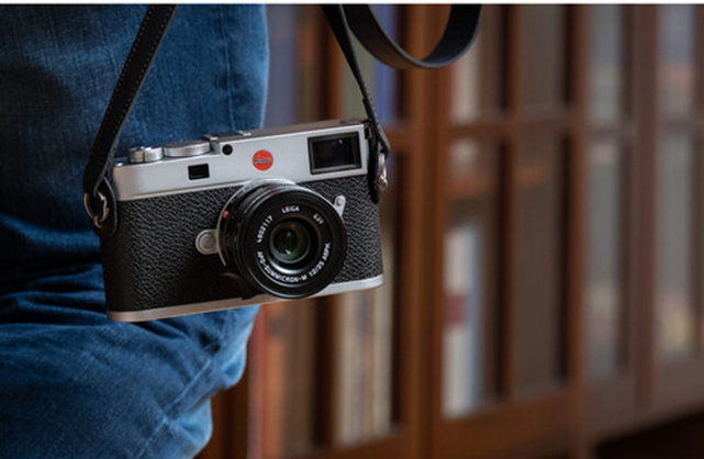 1019189_E.jpg - Leica M11 Camera (Silver) - Image 5