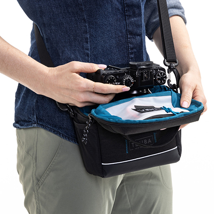 1021599_D.jpg - Tenba Skyline V2 7 Shoulder Bag Grey - Image 4