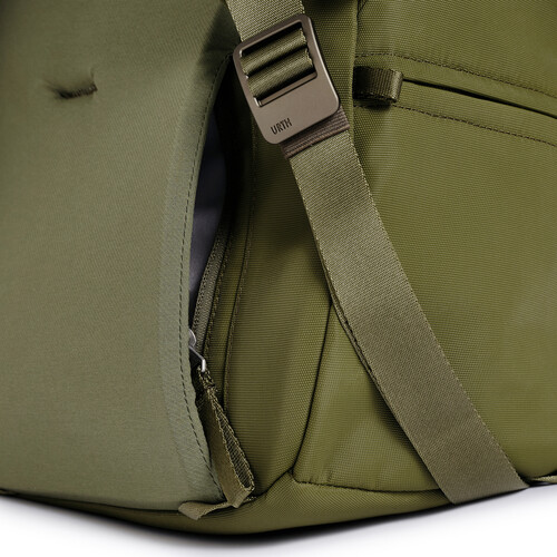 1022999_B.jpg - Urth Arkose 20L Backpack with Camera Insert (Green) - Image 2