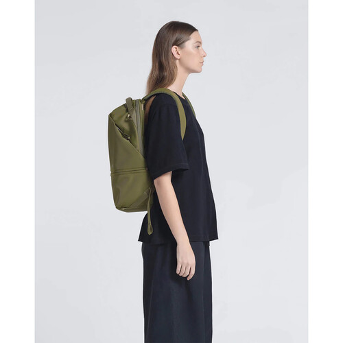 1022999_D.jpg - Urth Arkose 20L Backpack with Camera Insert (Green) - Image 4
