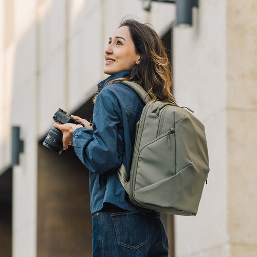 1025309_A.jpg - PGYTECH OneGo Lite Backpack (Forest, 22L) - Image 1