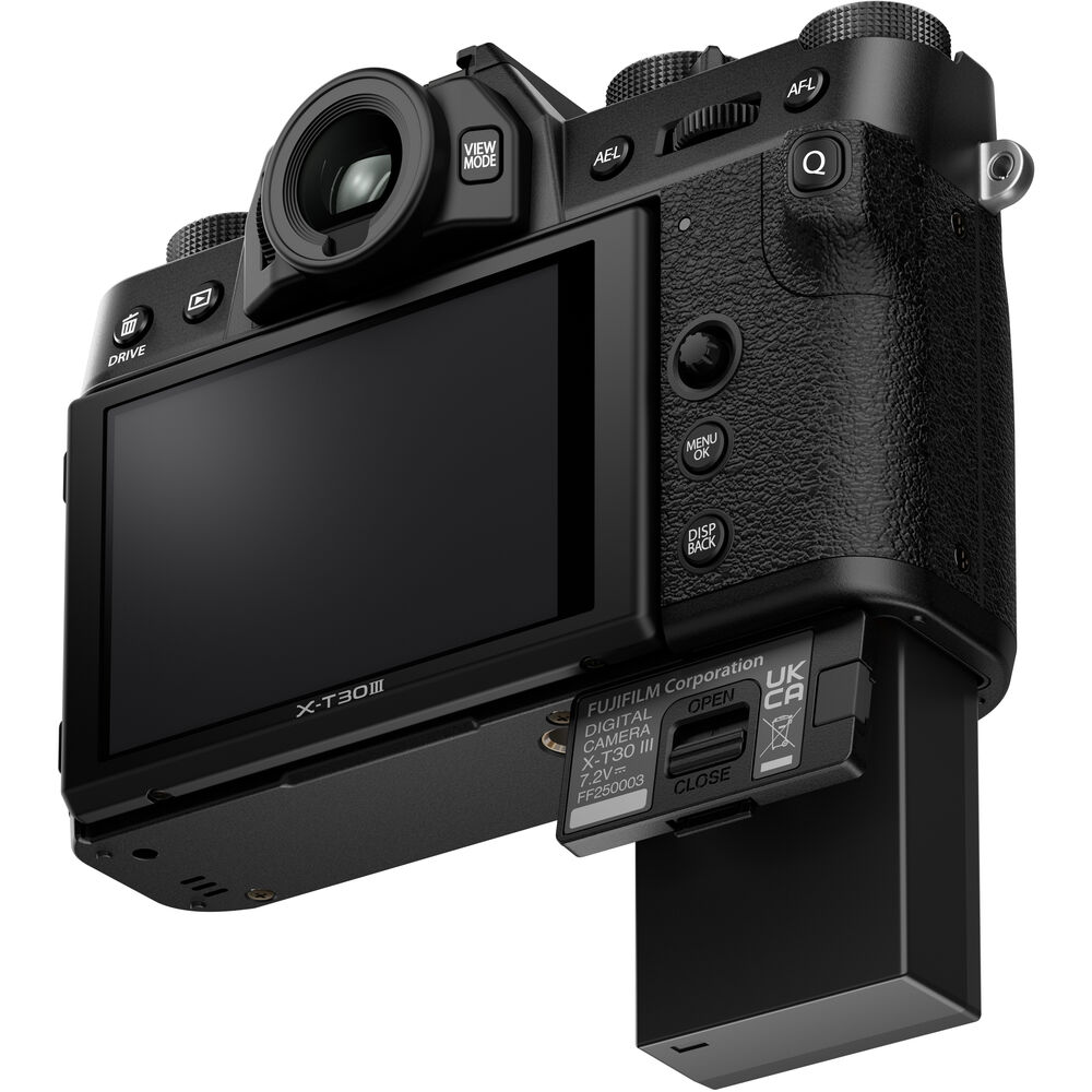 1025809_B.jpg - Fujifilm X-T30 III with XC 15-45mm Lens Kit in Black - Image 2