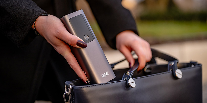 1026599_H.jpg - Newell Power Bank Vayu 27000 mAh PD 140W - Image 8