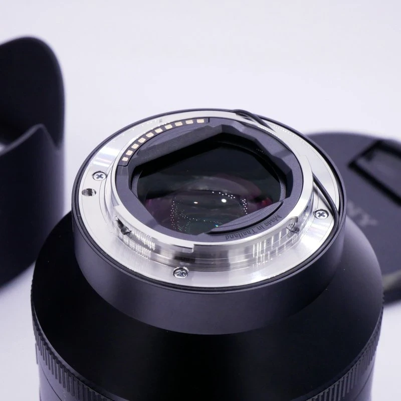 S-H-33E8VF_3.webp - Zeiss AF 50mm F/1.4 ZA Planar T* Lens in Sony FE Mount - Image 2