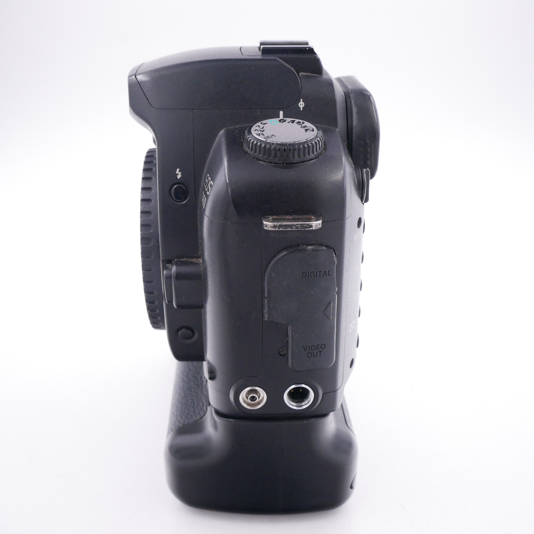 S-H-3E55PW_3.jpg - Caon EOS D60 + BG-ED3 Battery Grip - Image 1