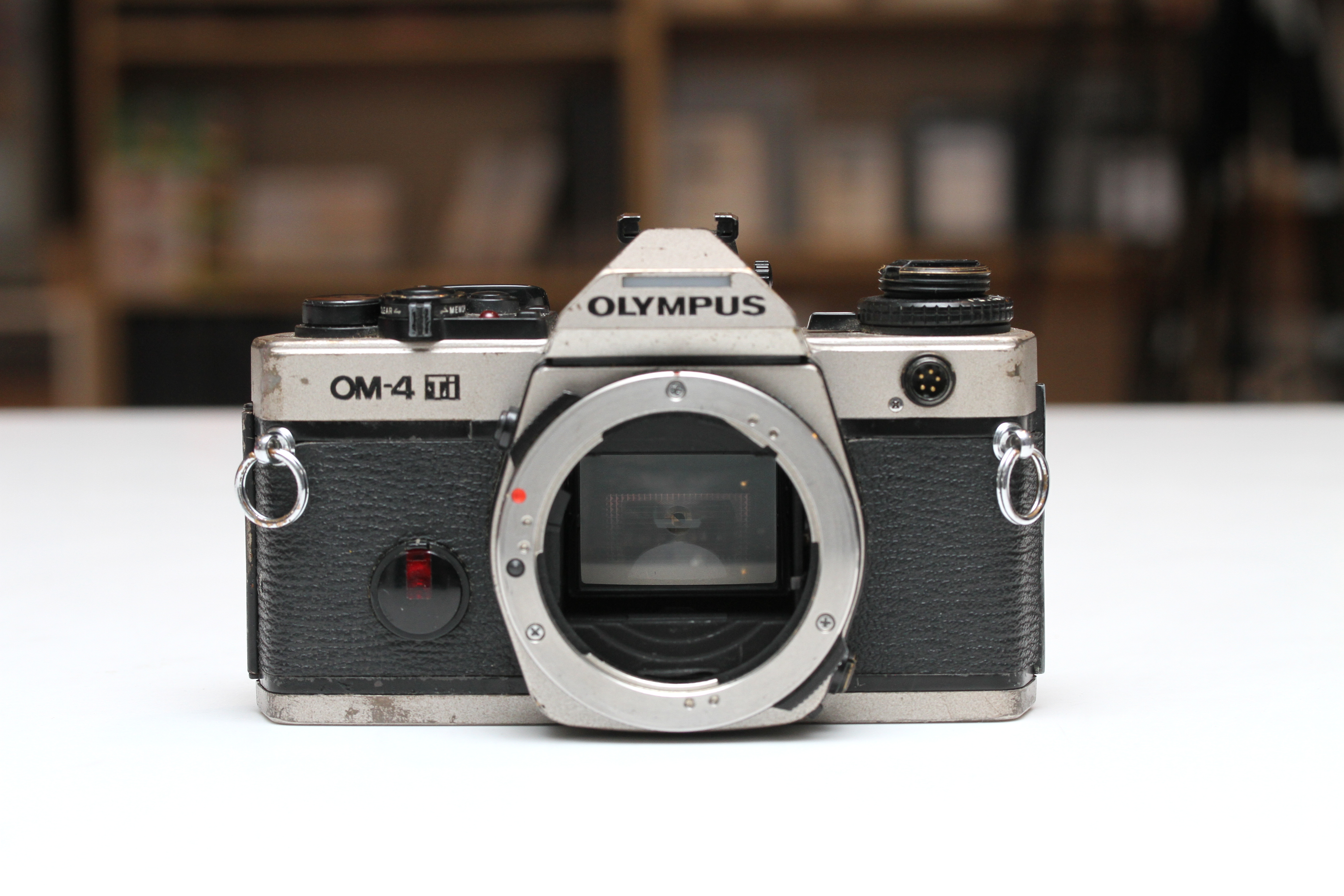 S-H-3EDFYH_5.jpg - Olympus OM-4 Ti with 50mm F/1.8 Zuiko Lens - Image 4