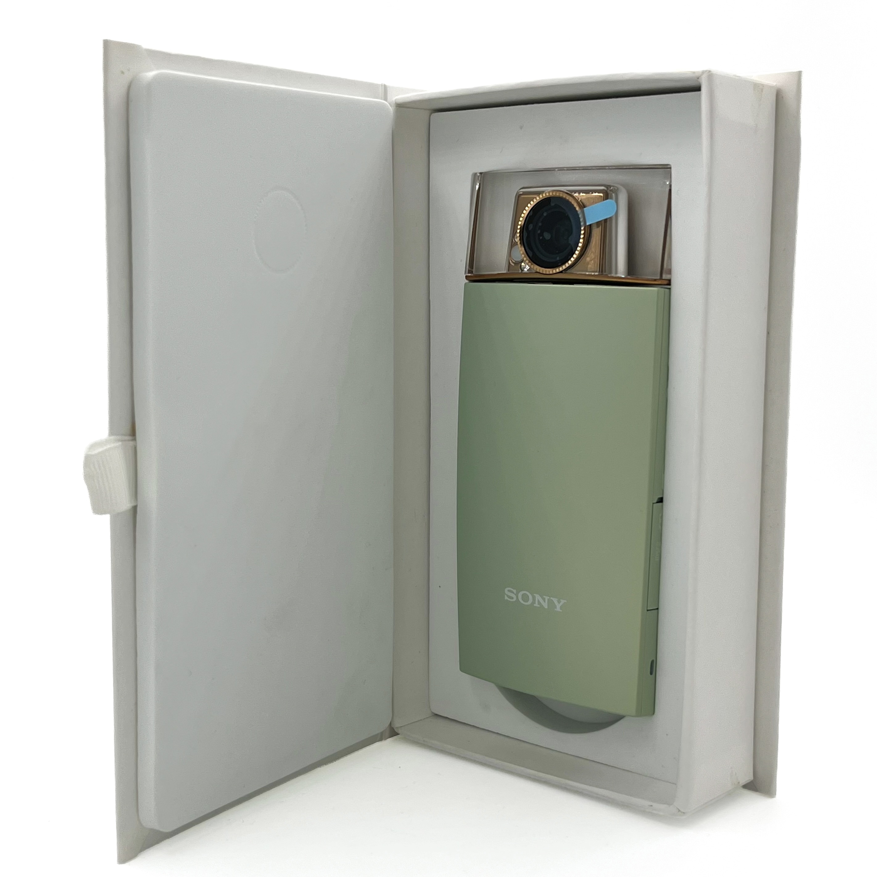 S-H-3HTWYP_5.JPG - Sony Cyber-shot DSC-KW1 - Image 1