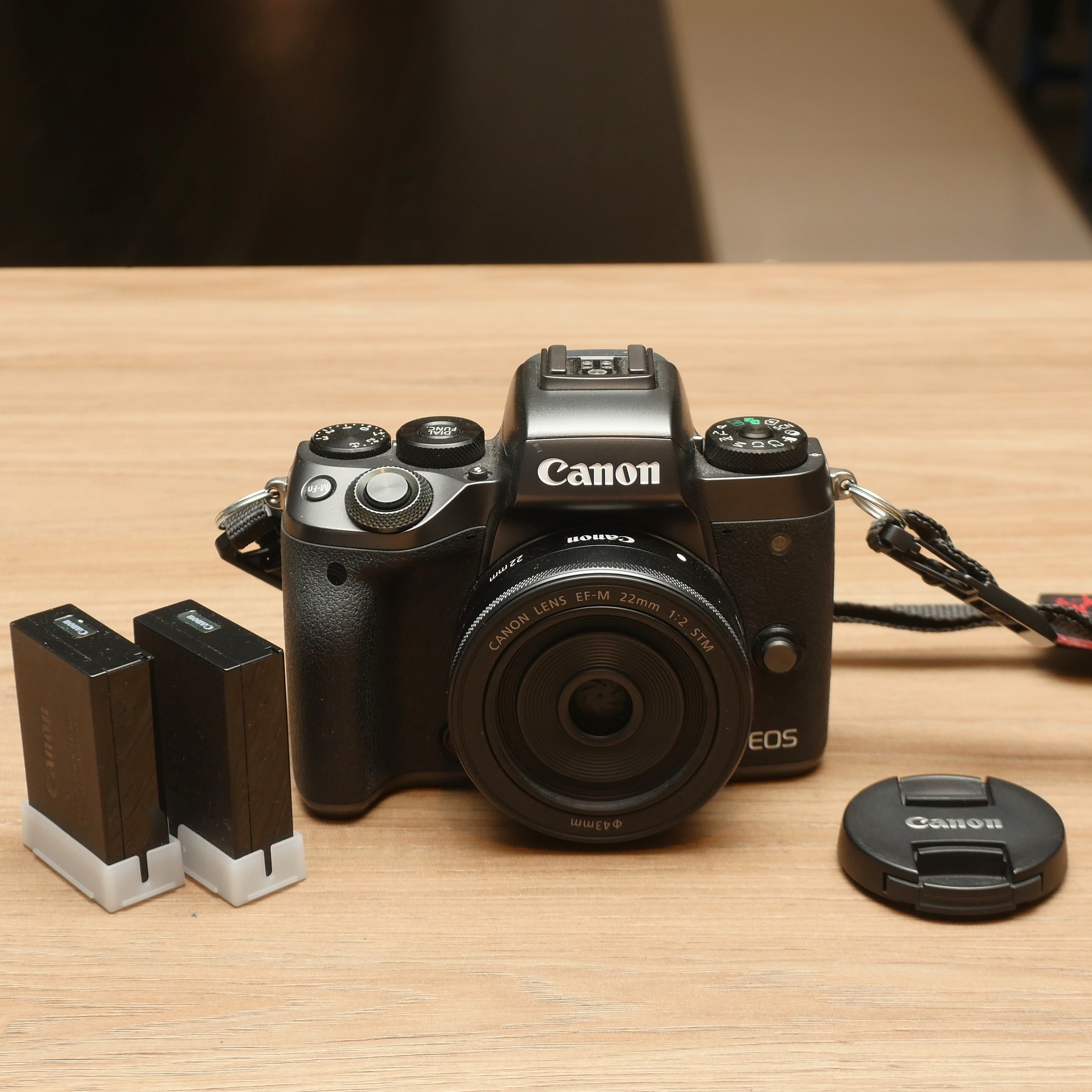 S-H-4W34NW_2.jpg - Canon EOS M5 Mirrorless camera + EF-M 22mm f/2 STM Lens - Image 1