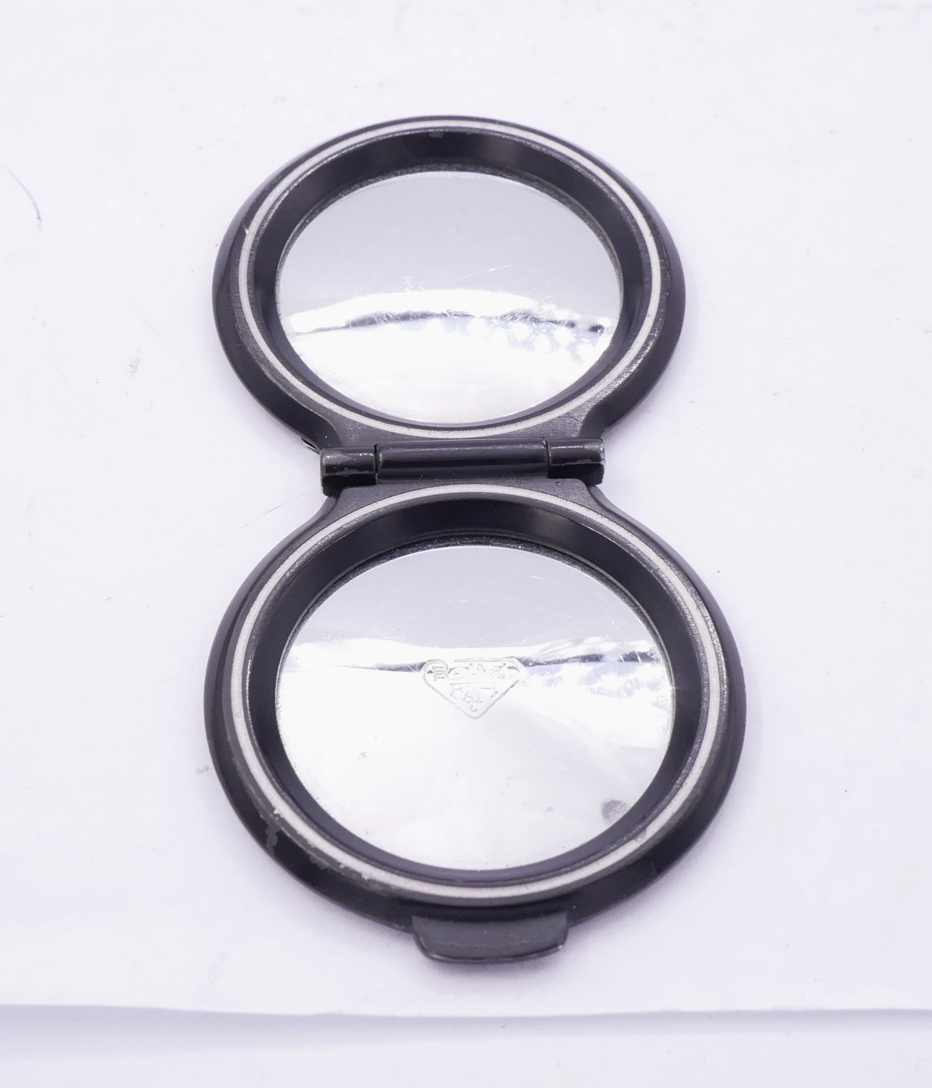 Best image for Rollei Bay 3 Satin Lens Cap For Rollei 2.8