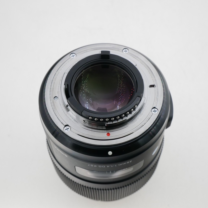 S-H-5HAT29_3.jpg - Sigma 35mm F1.4 Art Lens for Nikon F-Mount