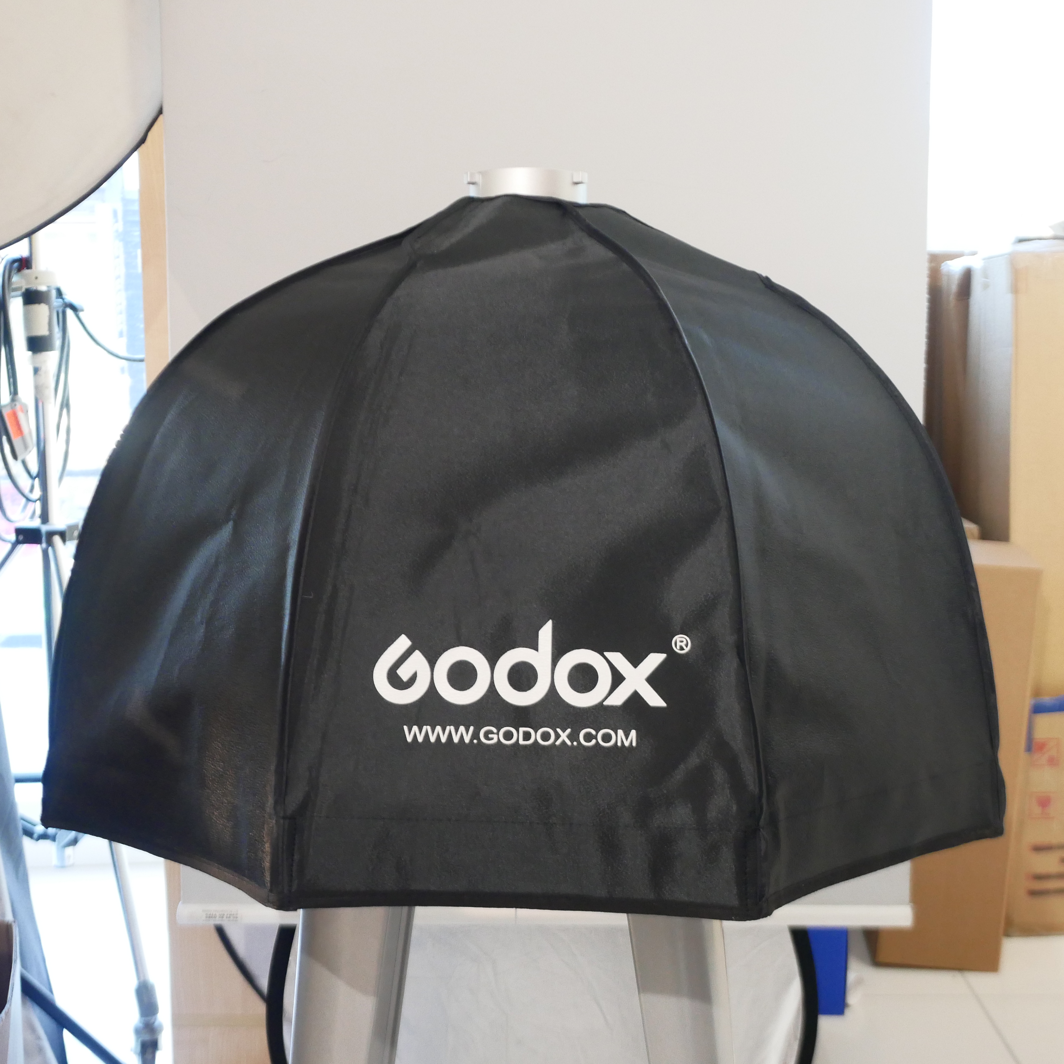 S-H-5VYE8W_4.jpg - Godox 70's Parabolic Softbox  - Image 3