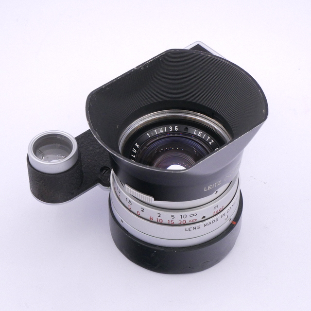 S-H-5YK6H8_6.jpg - Leica MF 35mm F/1.4 Summilux Lens in M Mount with Goggles and OLLUX Hood  - Image 6