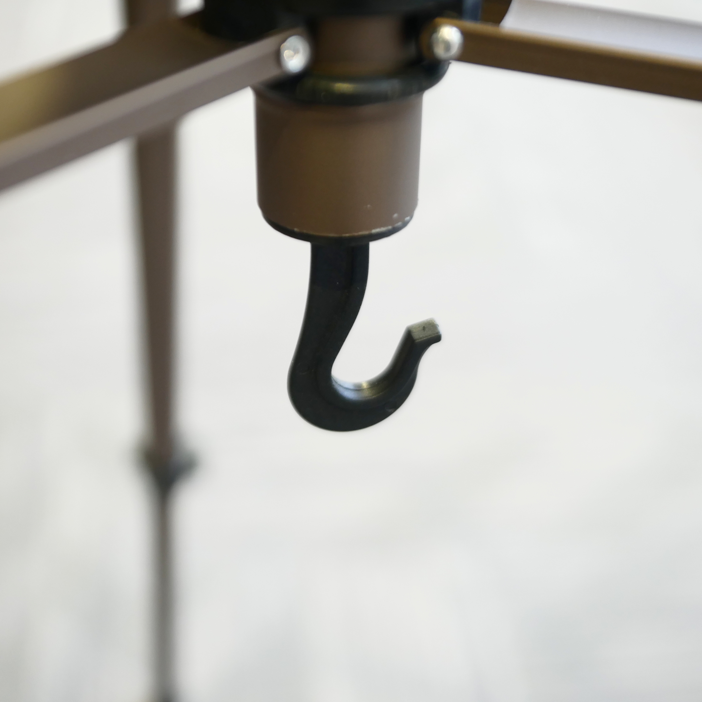 S-H-6DUEXP_3.jpg - VF-WT3570 Tripod - Image 1