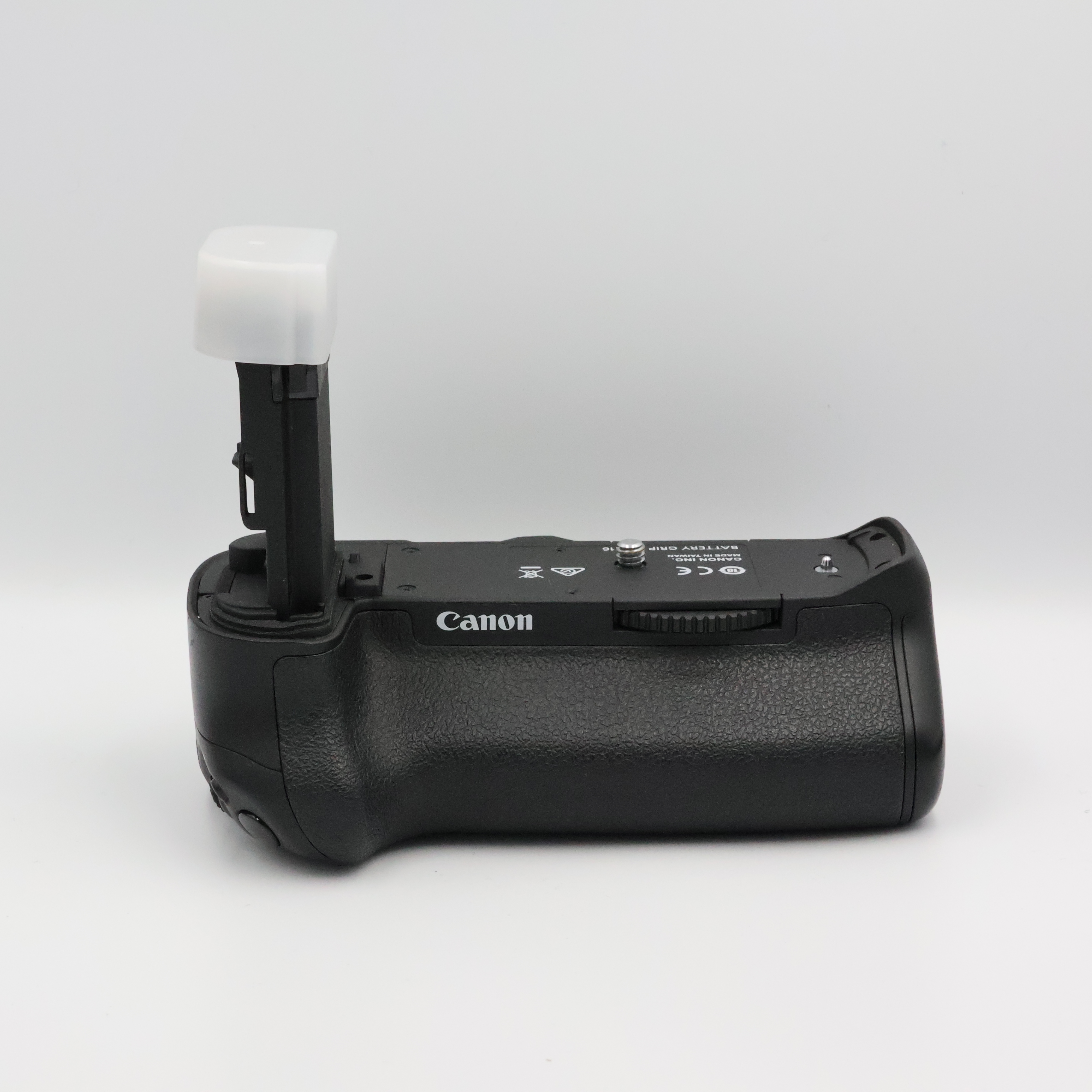 S-H-7D8AVD_6.jpg - Canon 7D II + BG-E16 Battery Grip - Image 5
