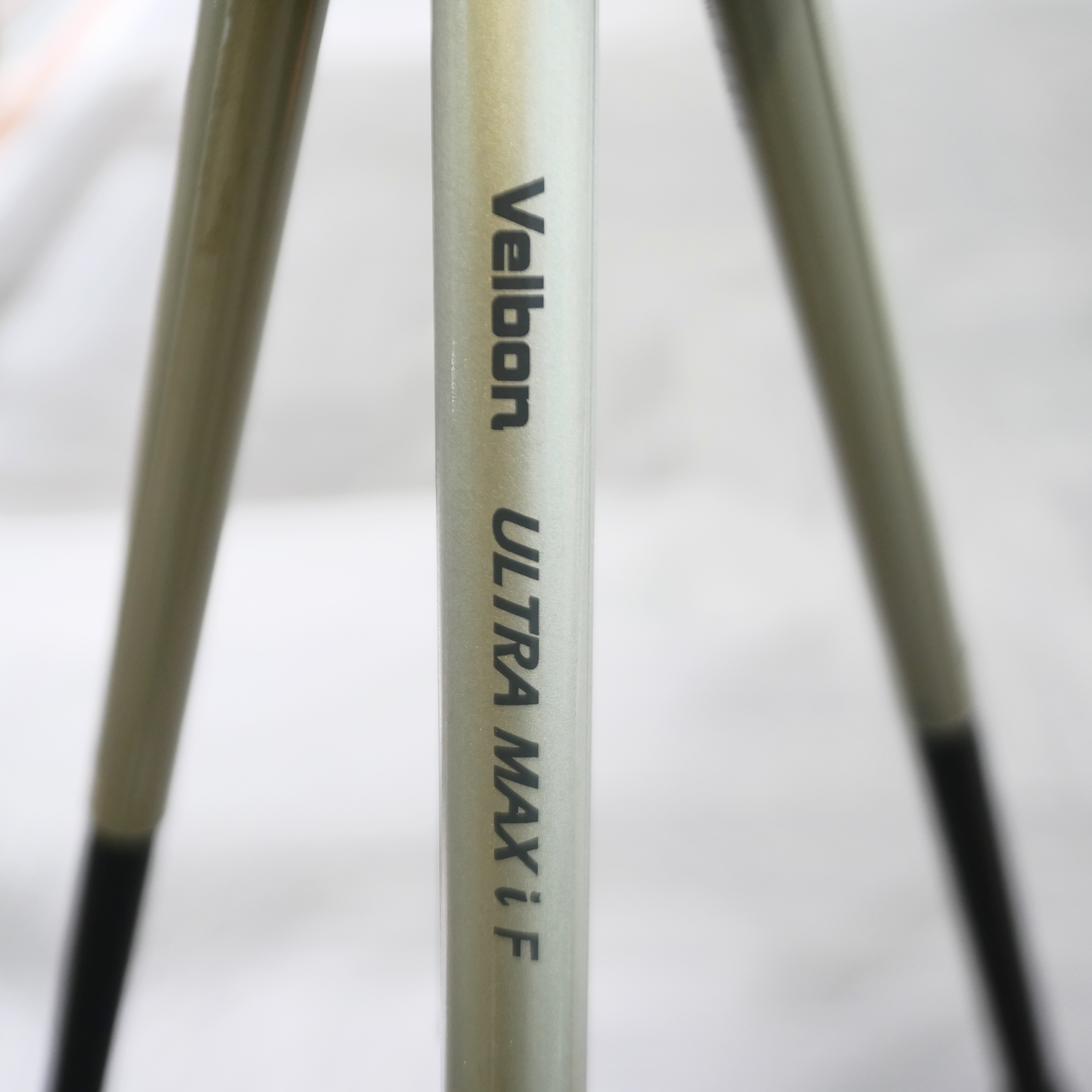 S-H-87UEHM_4.jpg - Velbon PHD-31Q Ultra Max i F Tripod  - Image 2