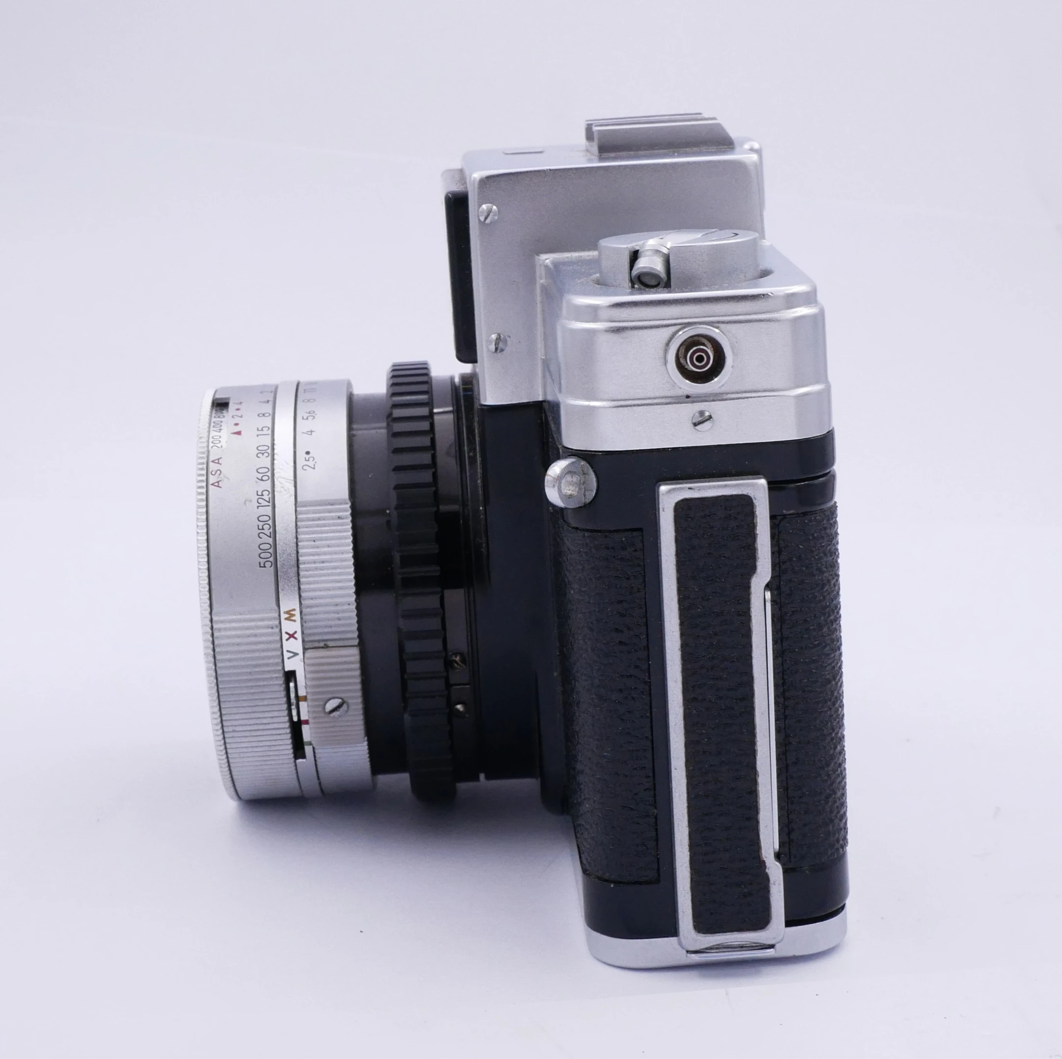 S-H-8ER26H_3.webp - Nikkorex 35mm Film Camera - Image 3
