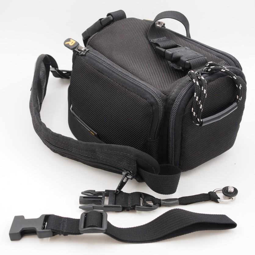Blackrapid SnapR 35 Camera Bag with tether and wrist strap