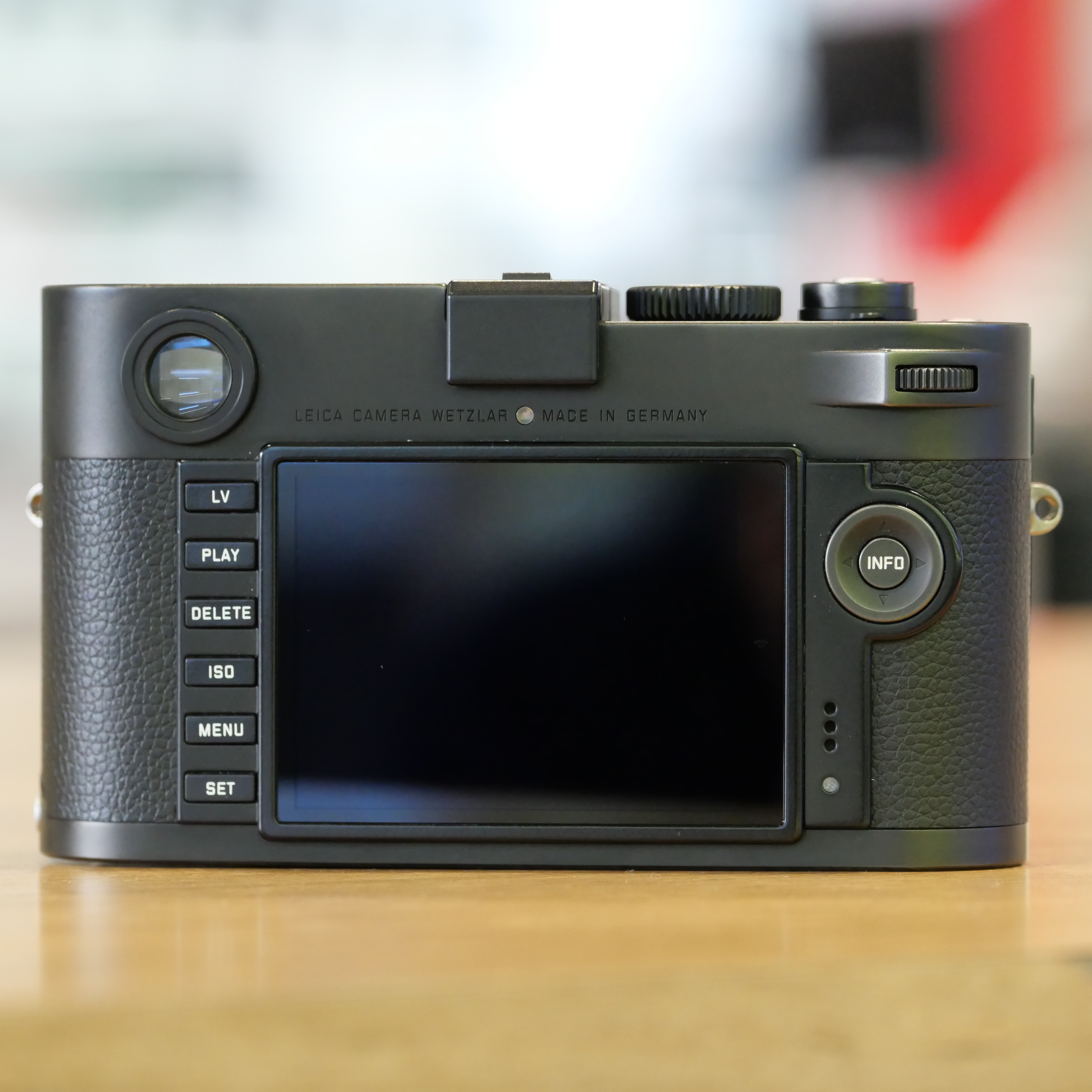 S-H-9USW8S_8.jpg - Leica Monochrom M246 with Leica Handgrip M and Finger Loop - Image 2