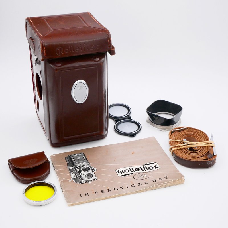 S-H-A4H856_8.jpg - Rolleiflex 3.5F Model 2 - Circa 1960 - Image 3