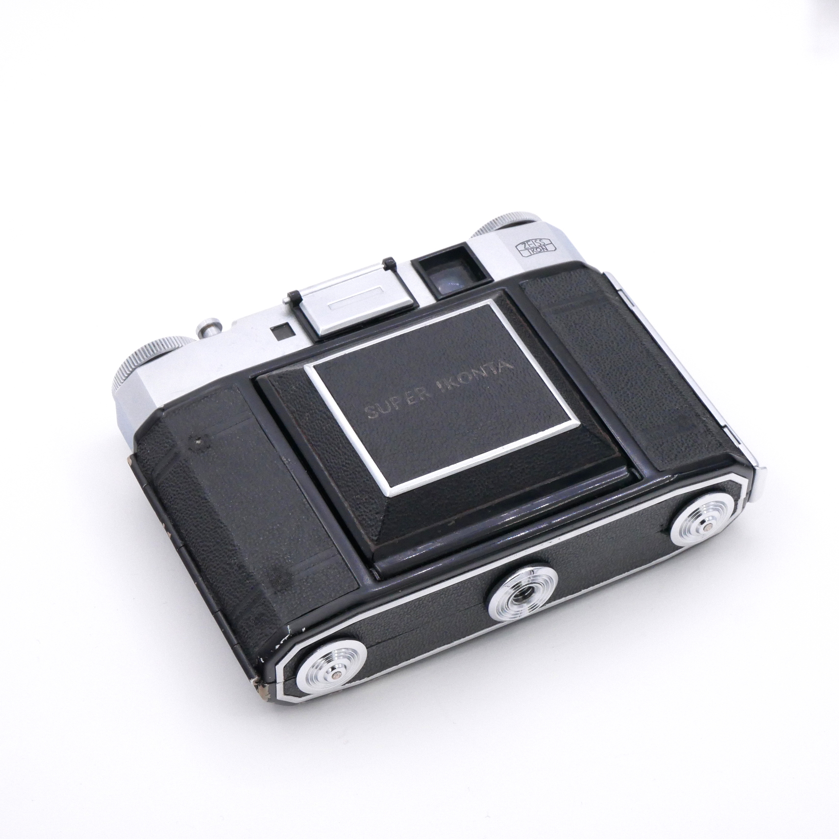 S-H-AF5U4Y_2.jpg - Zeiss Ikon Super Ikonta Folding Film Camera with Tessar 75mm f3.5 - Image 1