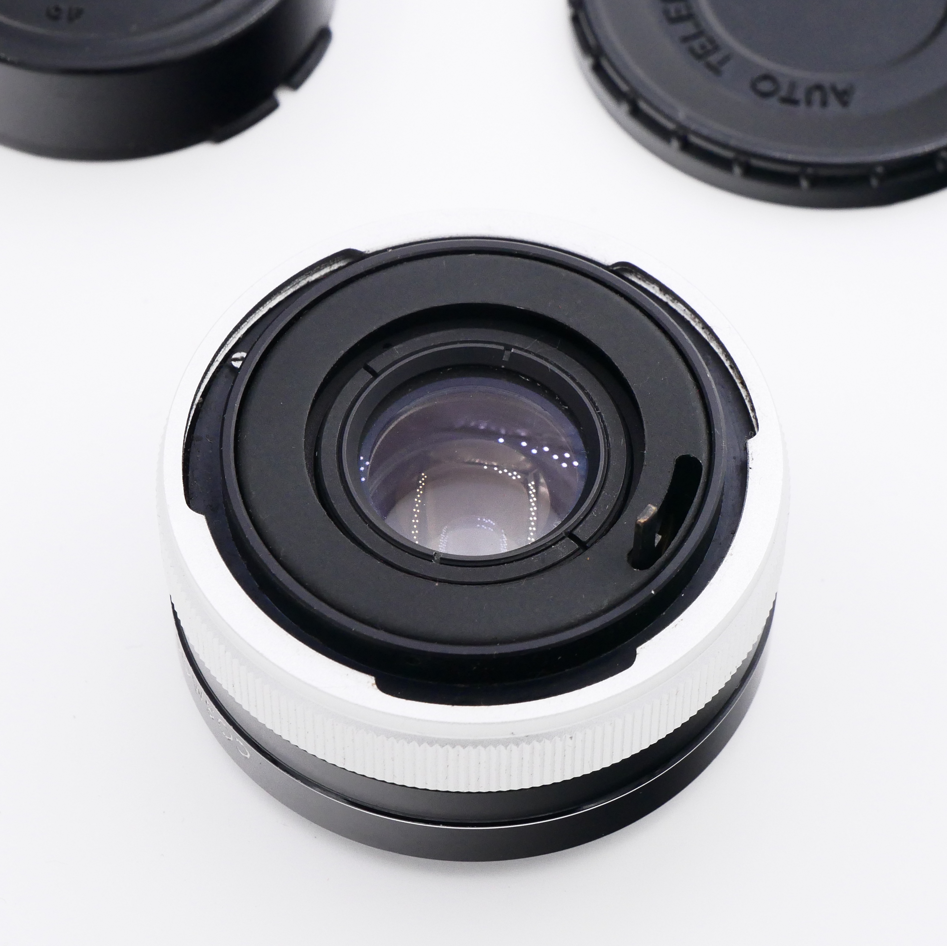 S-H-AKP9DU_3.jpg - Cosmos CF Auto Teleplus 2X Teleconverter Lens Fits Canon FD with Case - Image 2