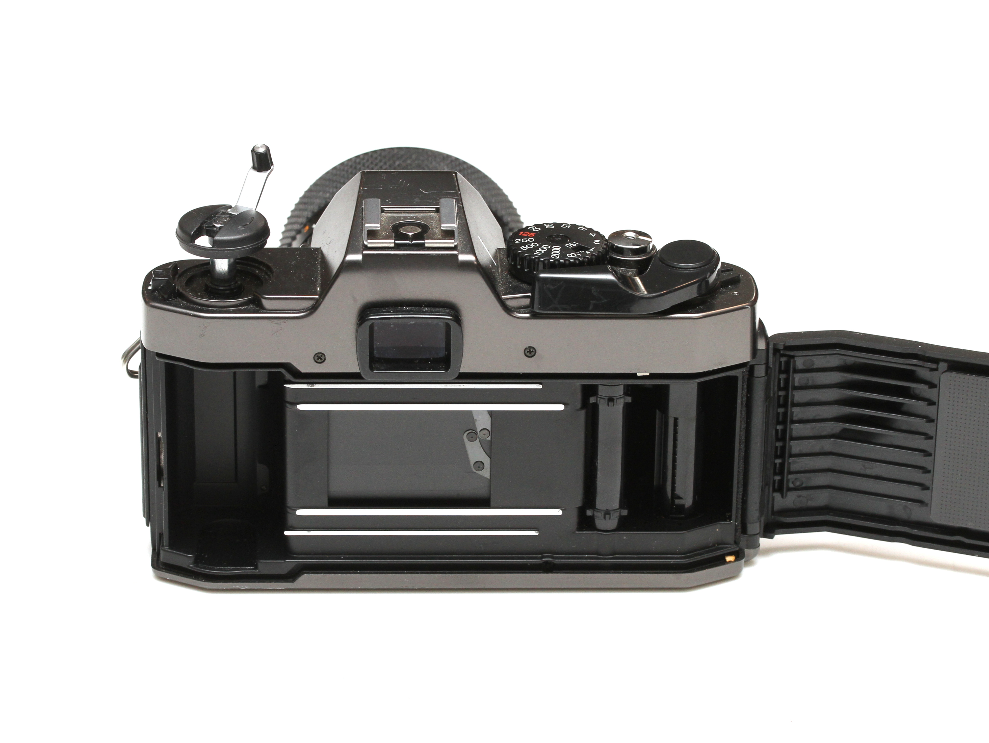 S-H-AVT5K5_3.jpg - Olympus OM2000 Spot Metering Film Camera with 35-70mm F/3.5-4.8 Lens - Image 1