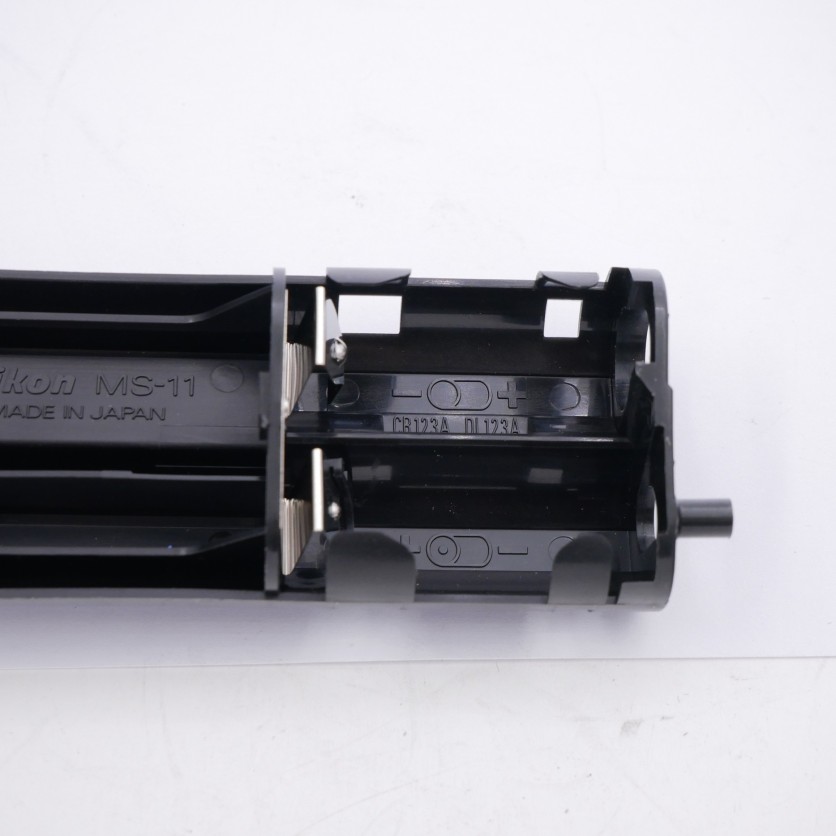 S-H-D8TCTN_4.jpg - Nikon MS-11 Battery Holder - Image 1