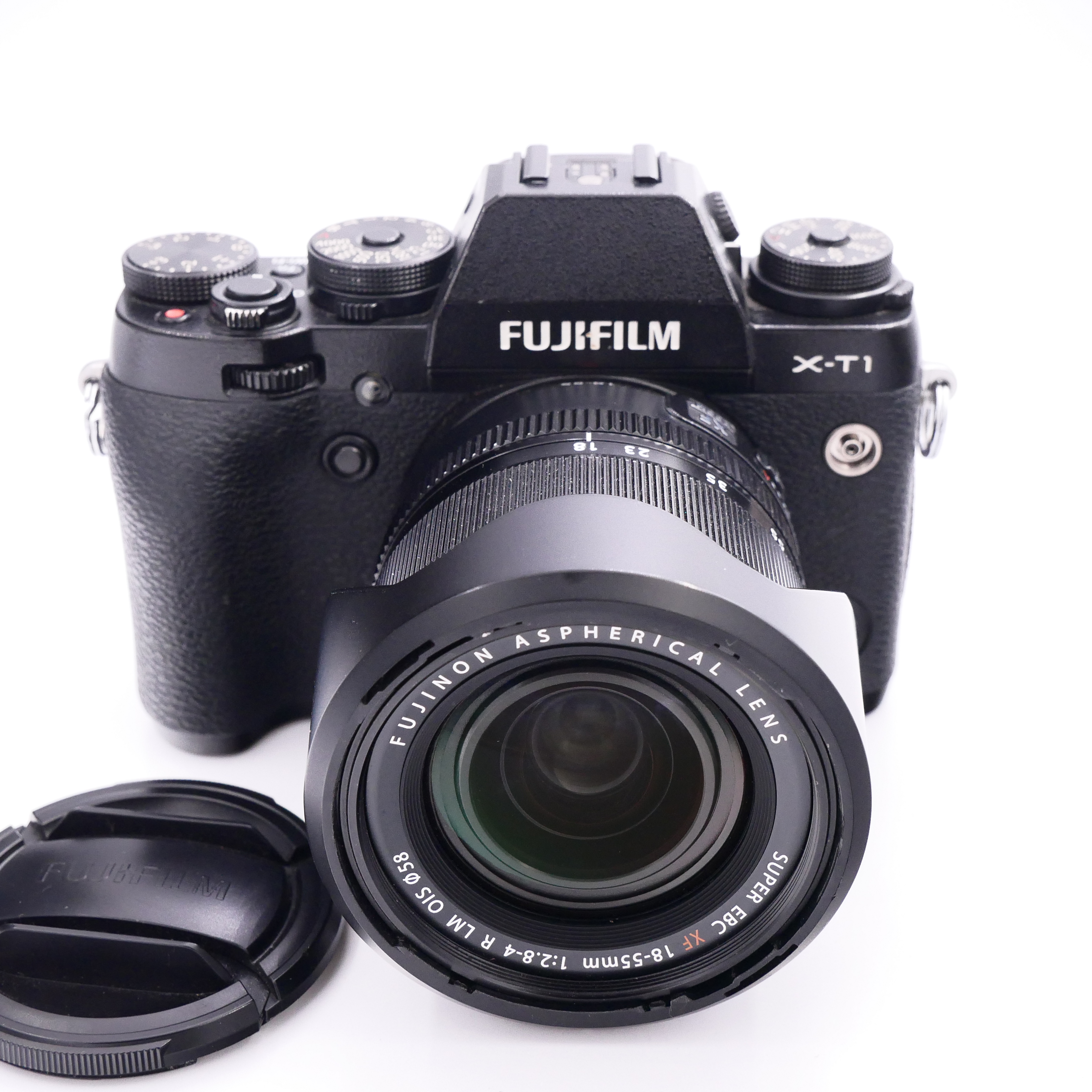 Fujifilm X-T1 とXF18-55mm F2.8-4Rの中古品 FUJIFILM X-T1 XF18-55mm F2.8-4 R LM OIS レンズキット 中古 Z10898349
