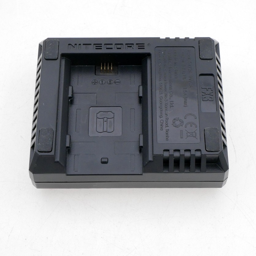 S-H-F56SDE_2.jpg - Nitecore FX3 usb fast dual charger (W235)
