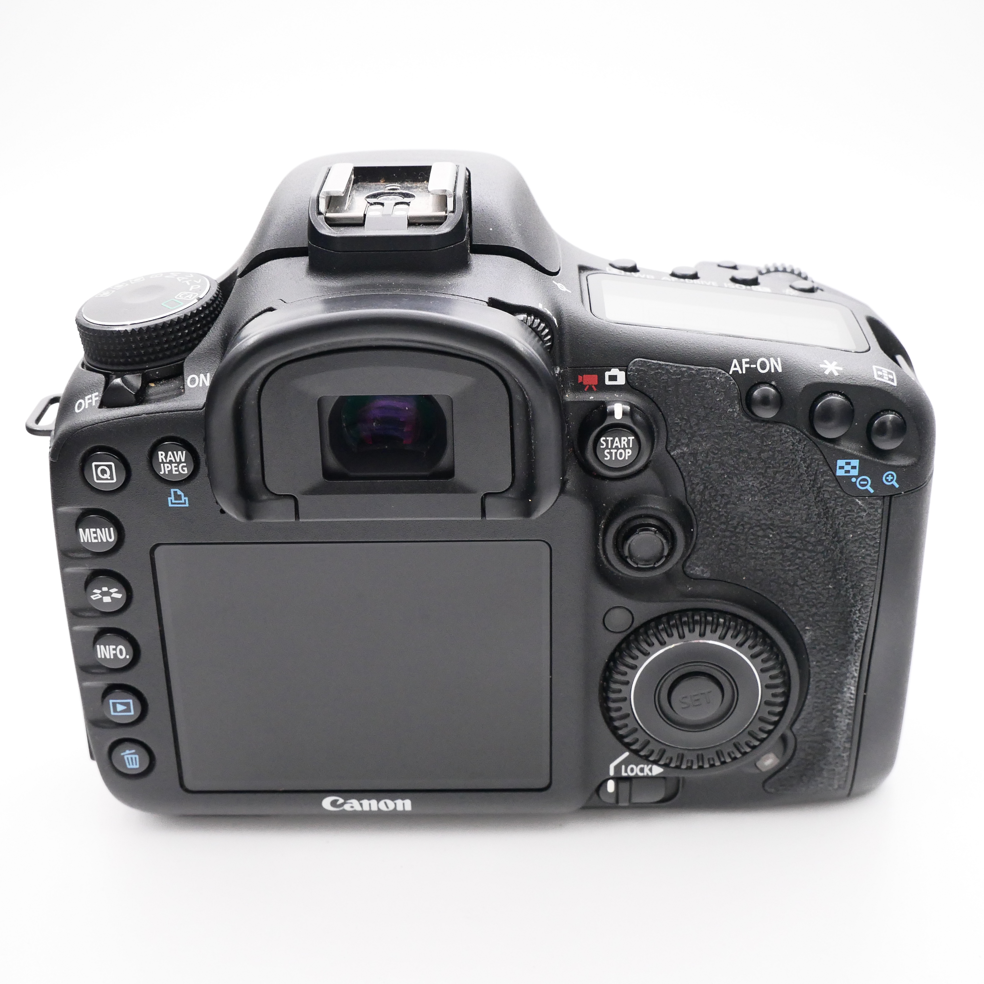 S-H-FEWTSJ_2.jpg - Canon EOS 7D Body Only 7,400 Frames - Image 1