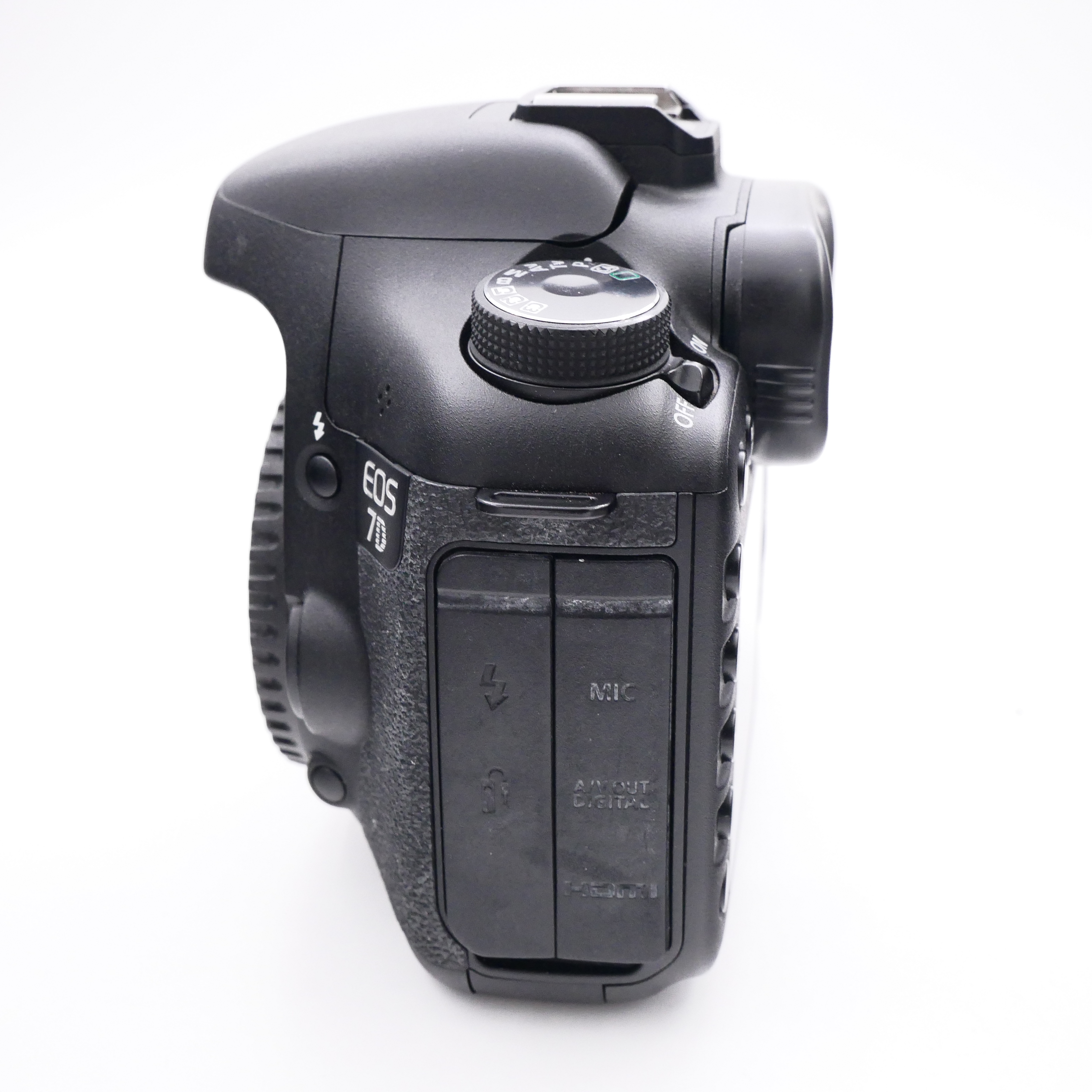 S-H-FEWTSJ_3.jpg - Canon EOS 7D Body Only 7,400 Frames - Image 2