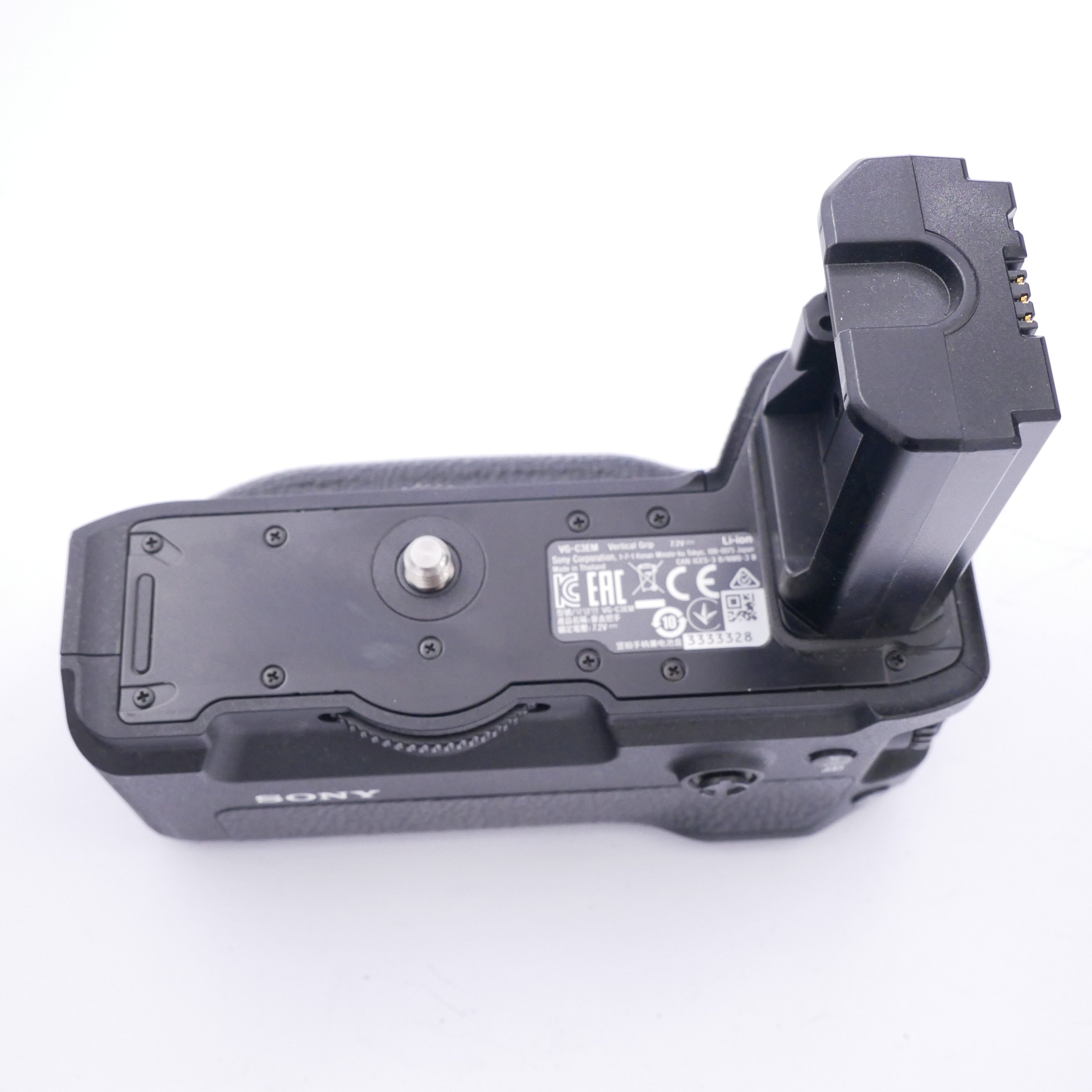 S-H-FFP7LE_2.jpg - Sony VG-C3EM Vertical Grip (was $395)  - Image 2