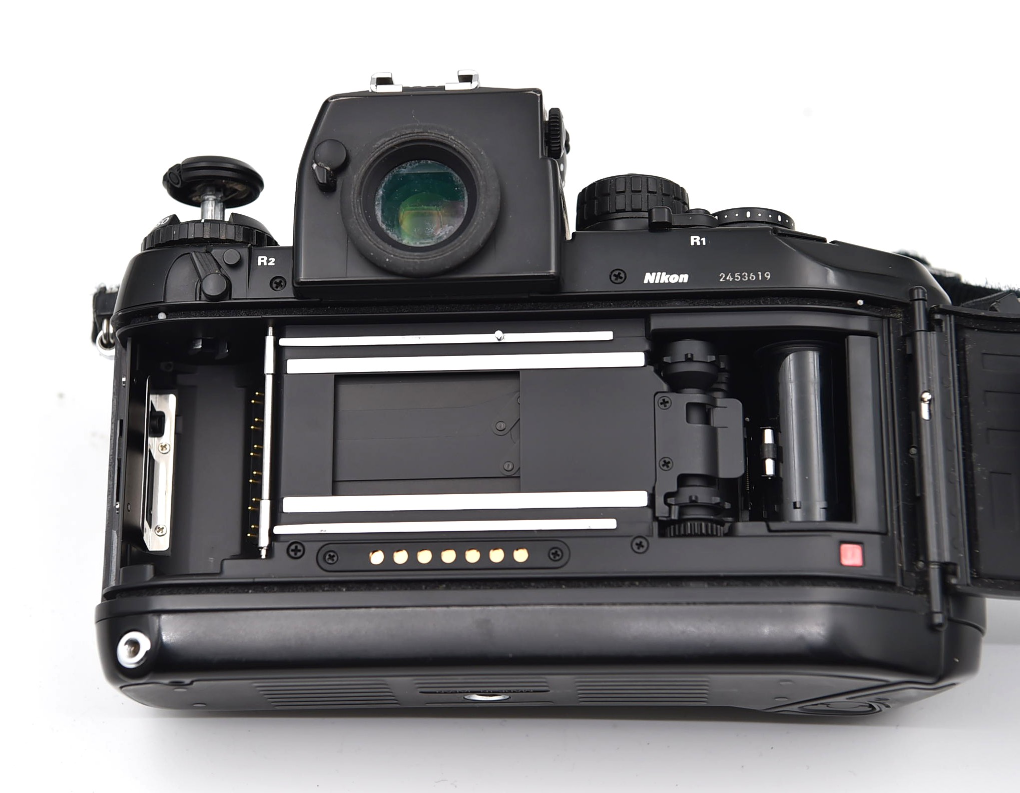 S-H-FRUWCV_2.jpg - Nikon F4 - Image 2