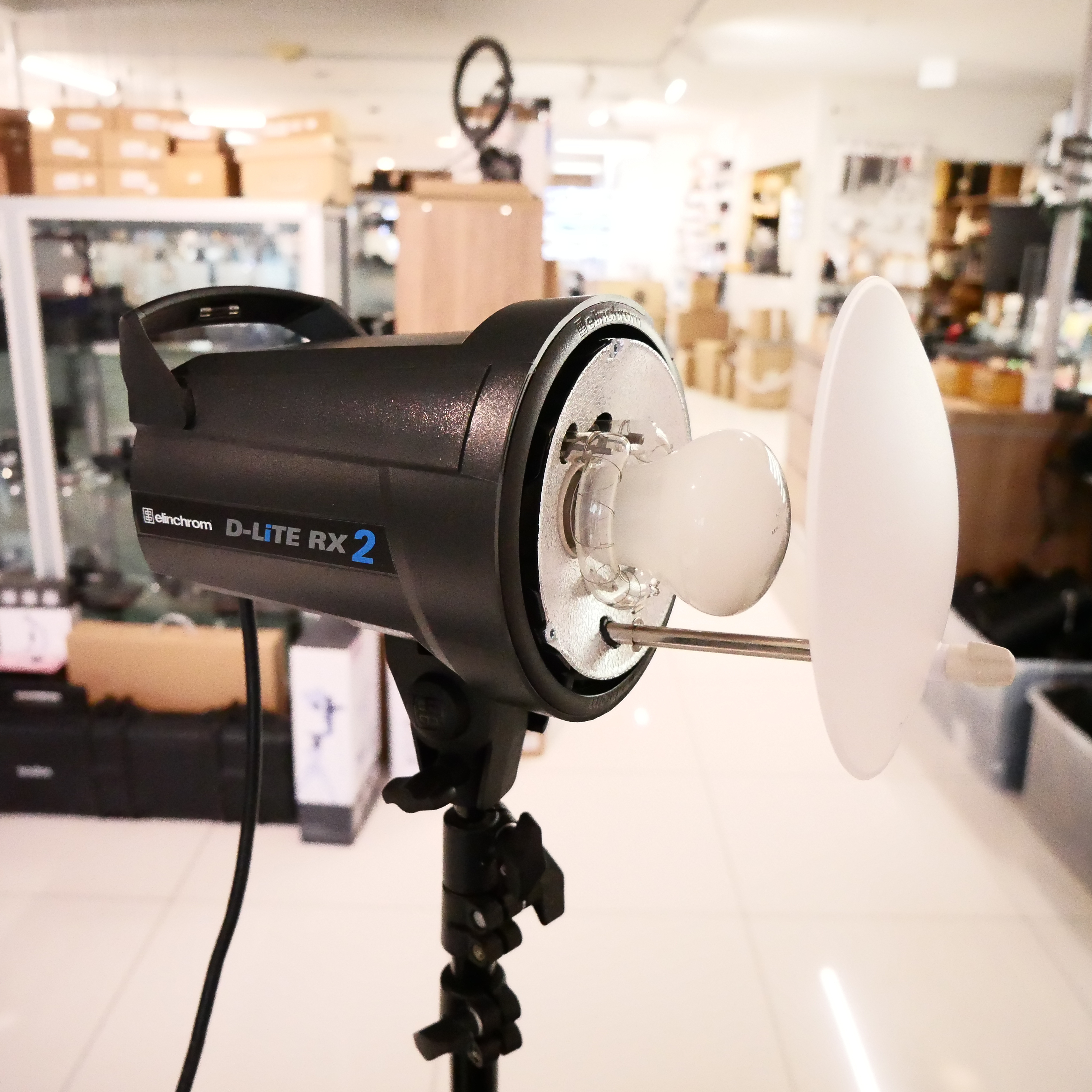 S-H-FW8WAD_5.jpg - Elinchrom D-Lite RX 2 Softbox To Go Set - Image 4
