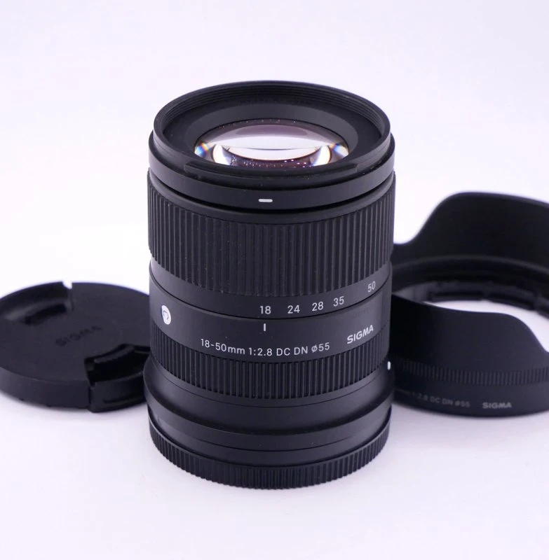 Best image for Sigma AF 18-50mm F/2.8 DC DN Contempory Lens in L-Mount (was $800)