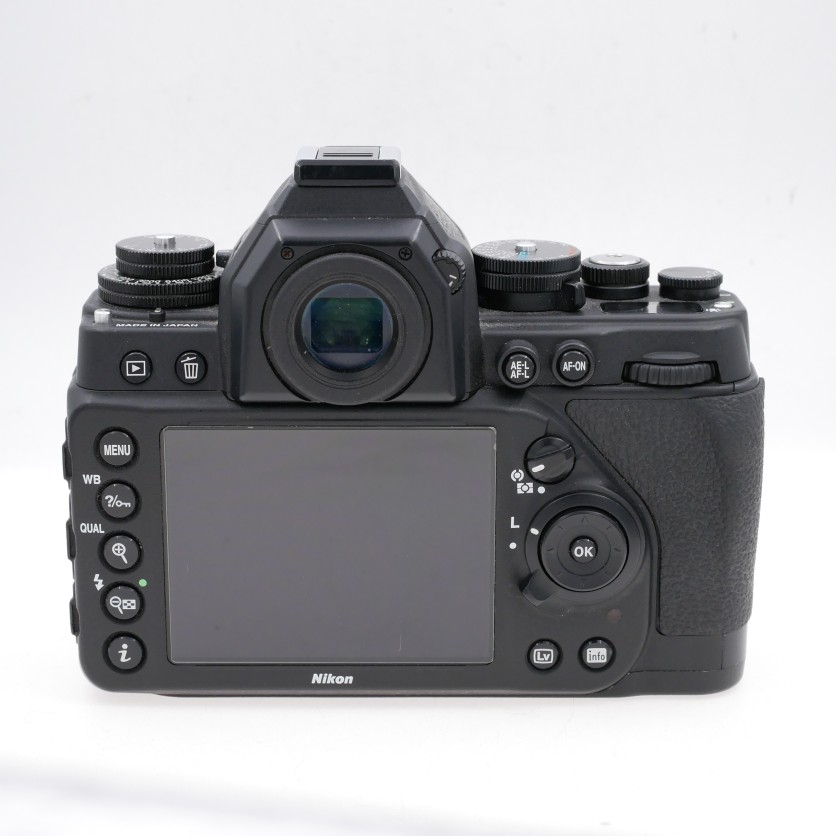 S-H-JAJYTV_3.jpg - Nikon DF Body - 29K Frames