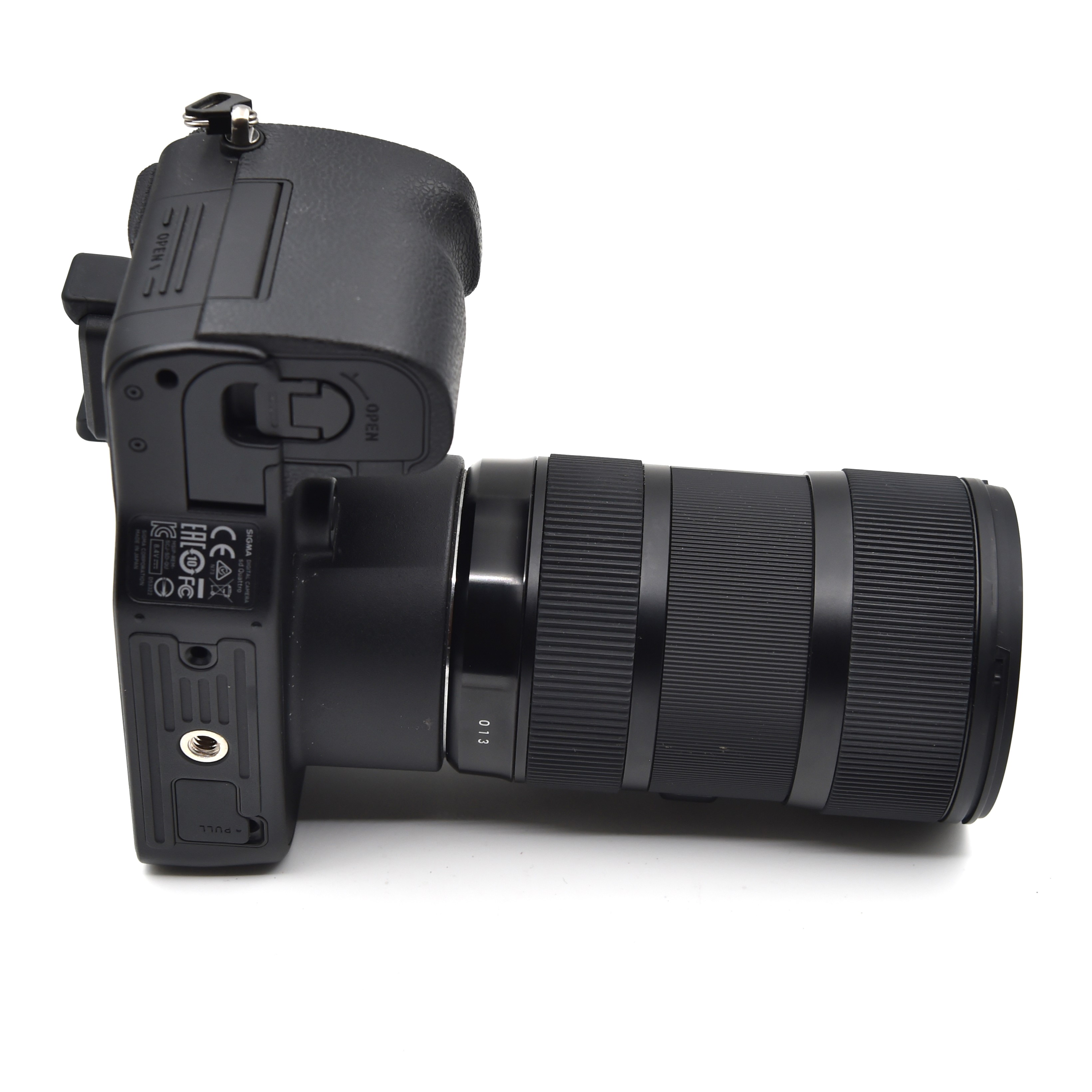 S-H-L3KDE7_3.jpg - Sigma SD Quattro Camera + Lenses Kit - Image 3