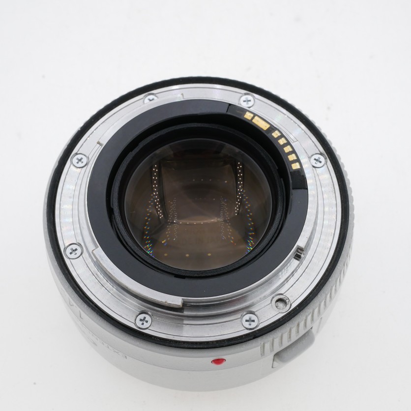 S-H-L7J8HR_3.jpg - Canon EF Extender 1.4x III