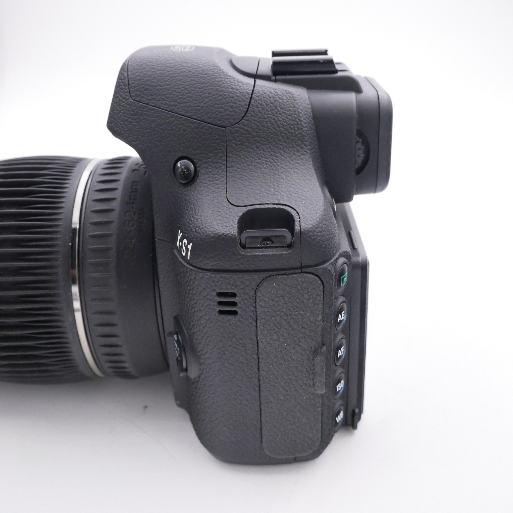 S-H-L98KW4_3.jpg - Fujifilm X-S1 Bridge Camera - Image 1