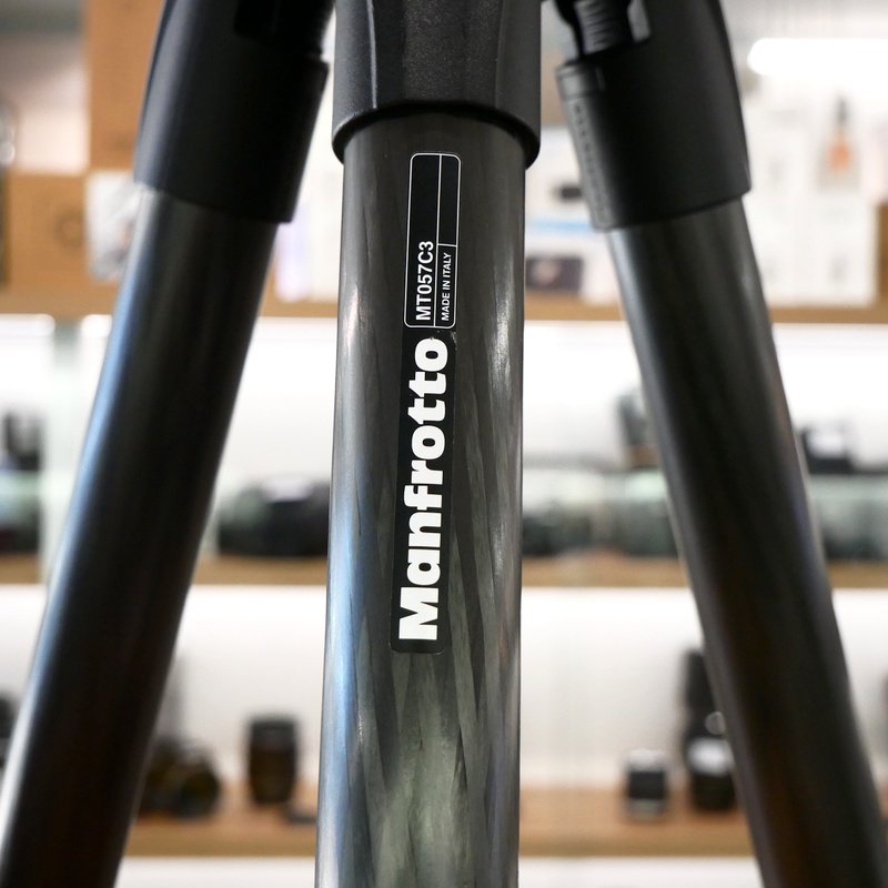 S-H-LPDMH3_3.jpg - Manfrotto MT057C3 - Carbon Fibre 3 section Tripod legs with 18kg Load rating. - Image 2