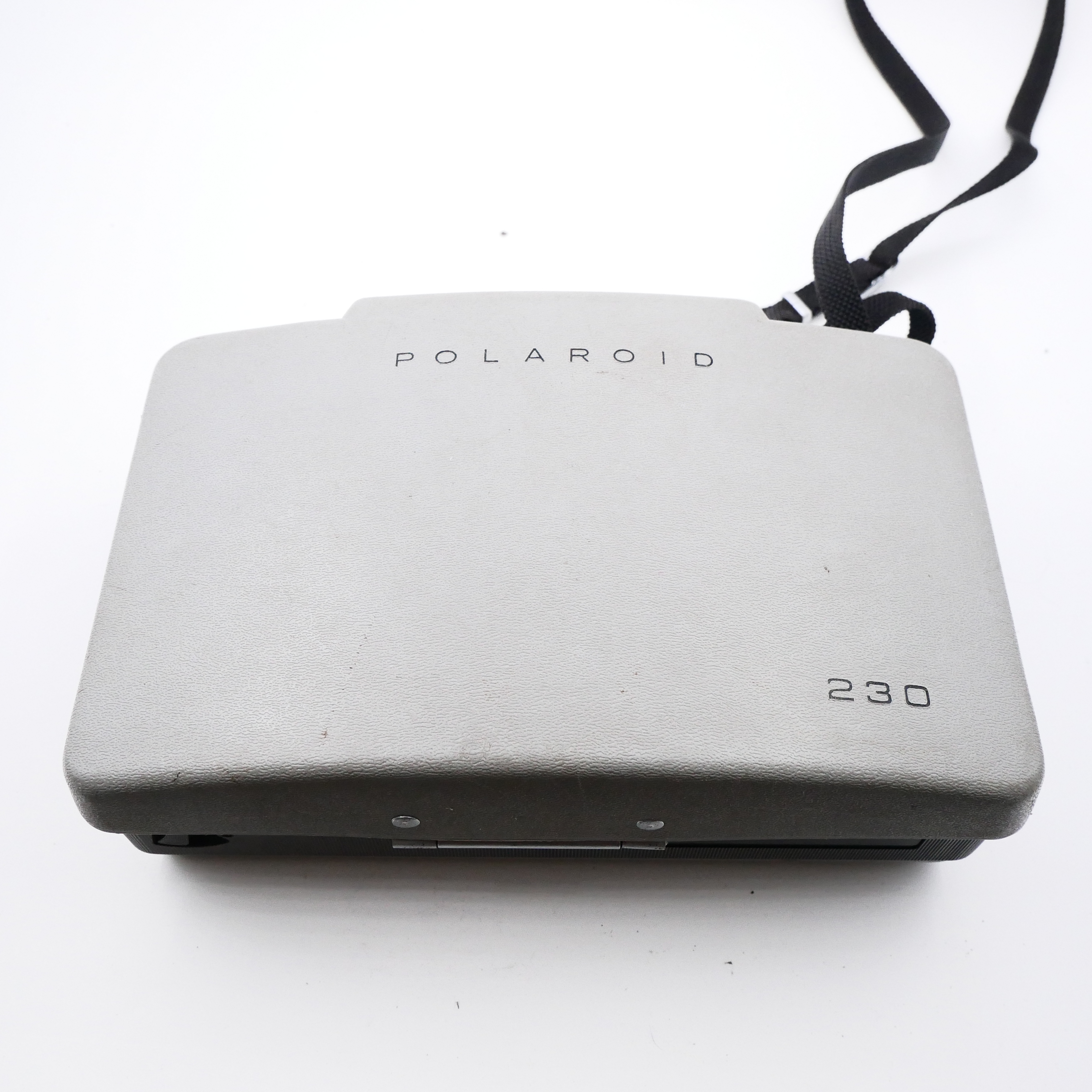 S-H-M5DFA5_1.jpg - Polaroid 230 Land Camera  - Thumbnail