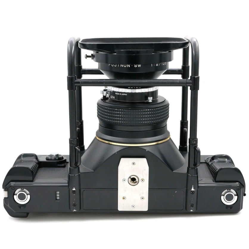 S-H-M9EX4E_2.jpg - Fujifilm G617 Professional + Center Filter + Hood + Case