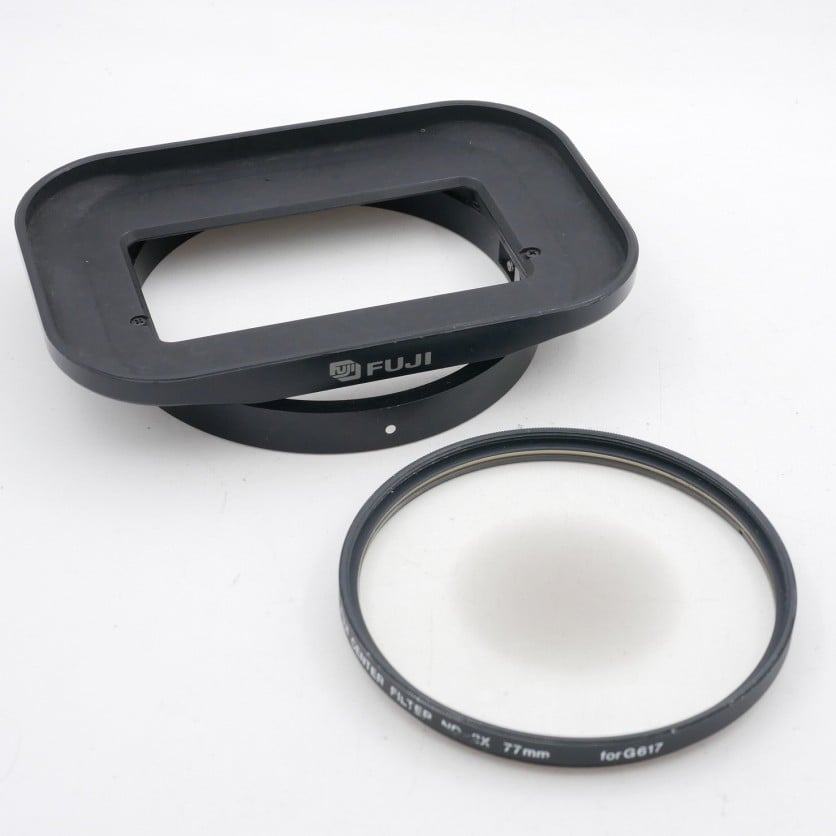 S-H-M9EX4E_6.jpg - Fujifilm G617 Professional + Center Filter + Hood + Case