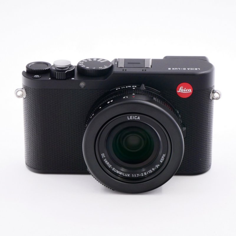 Best image for Leica D-Lux 8 + HandGrip + Automatic Lens Cap 