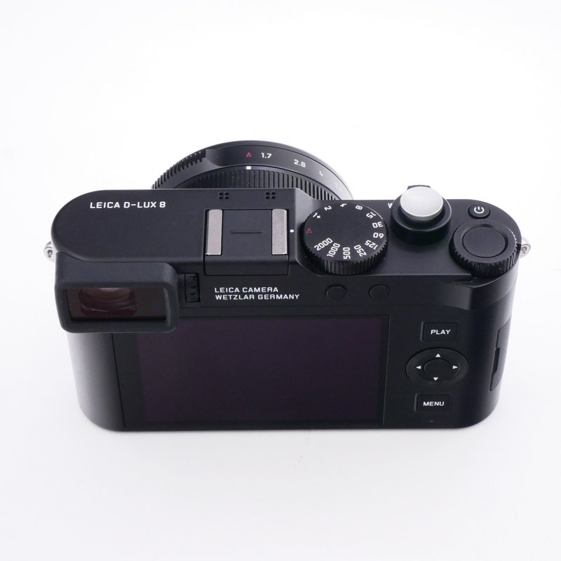 S-H-MYKHXR_3.jpg - Leica D-Lux 8 + HandGrip + Automatic Lens Cap  - Image 2