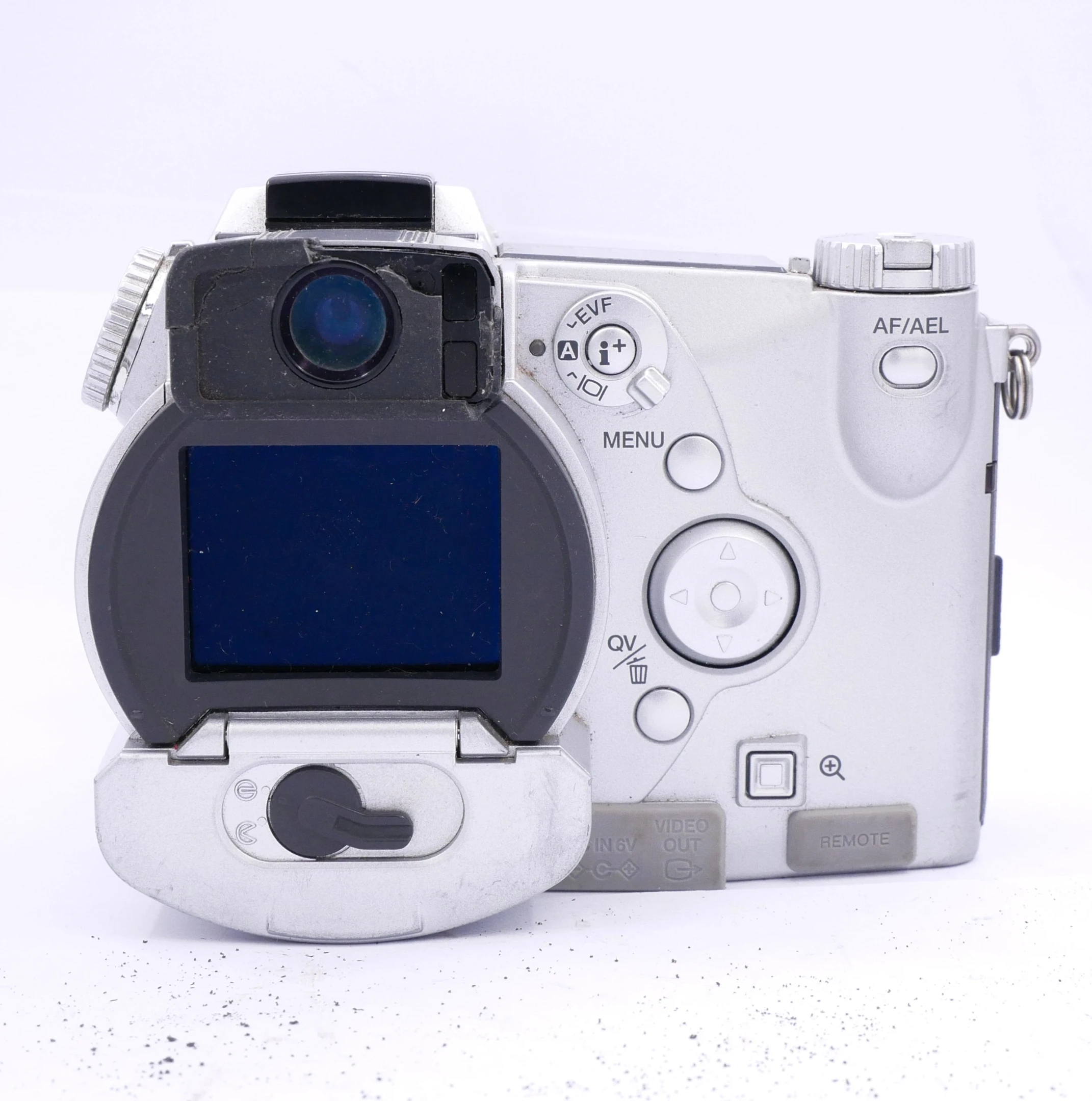 S-H-NNHWCU_3.webp - Minolta Dimage 7 - Image 3